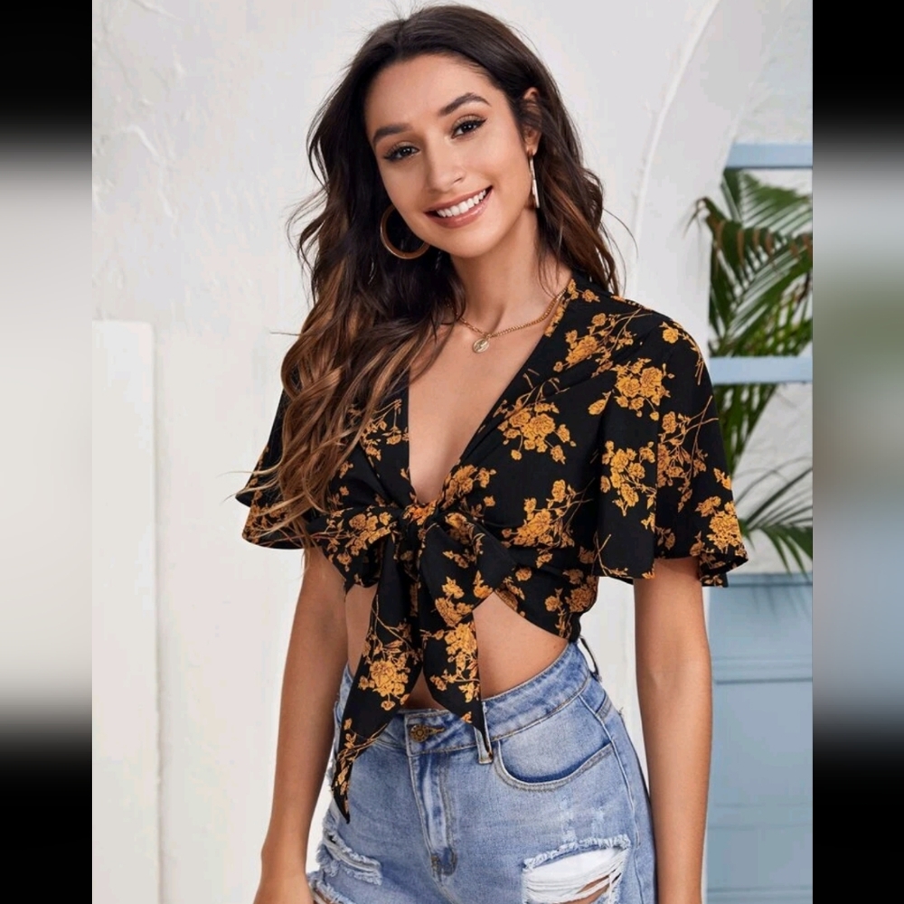 Floral tie crop top